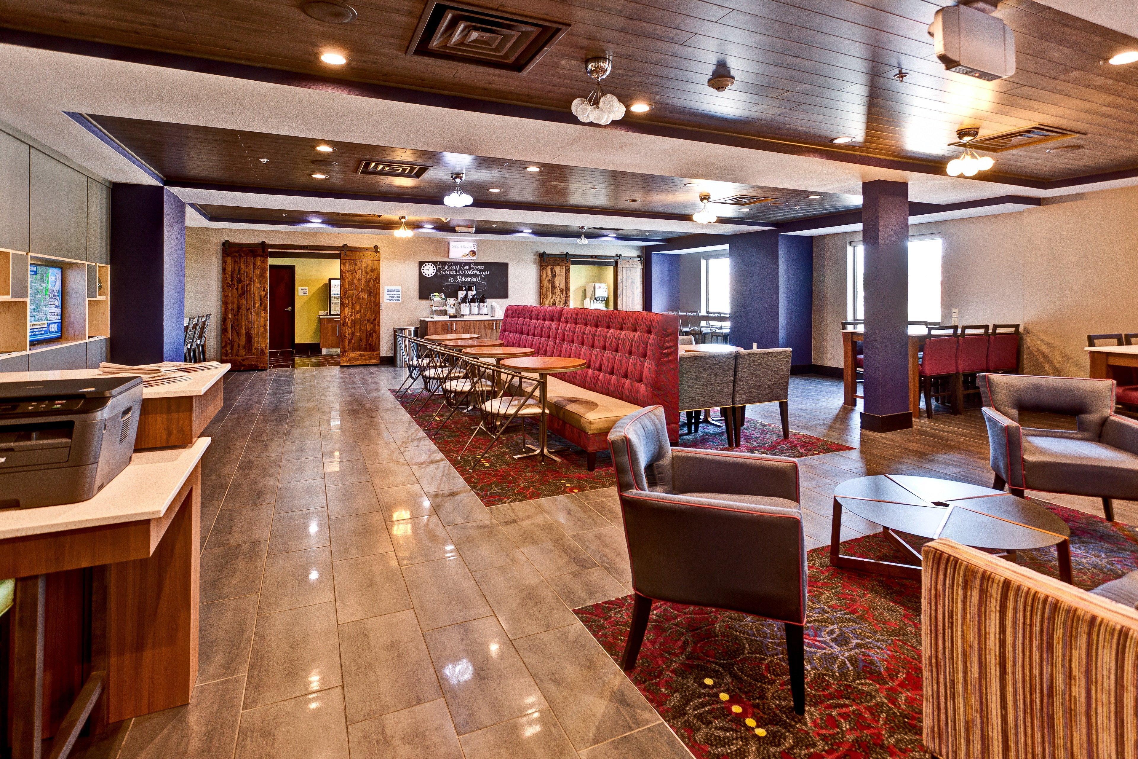 Holiday Inn Express Hutchison By Ihg Hutchinson Exterior foto